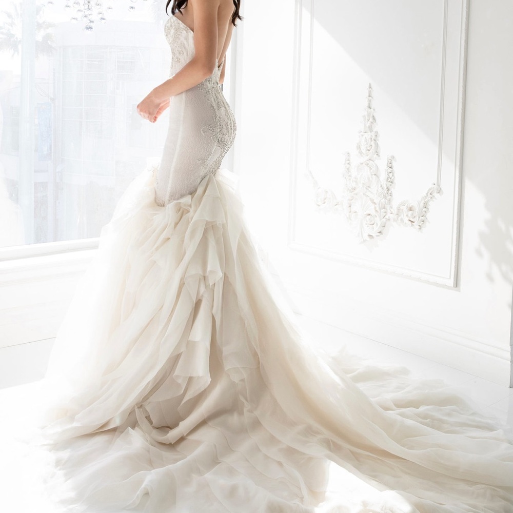 Winnie Couture Bridal Gown. Size 10. Harika Gown. Ivory